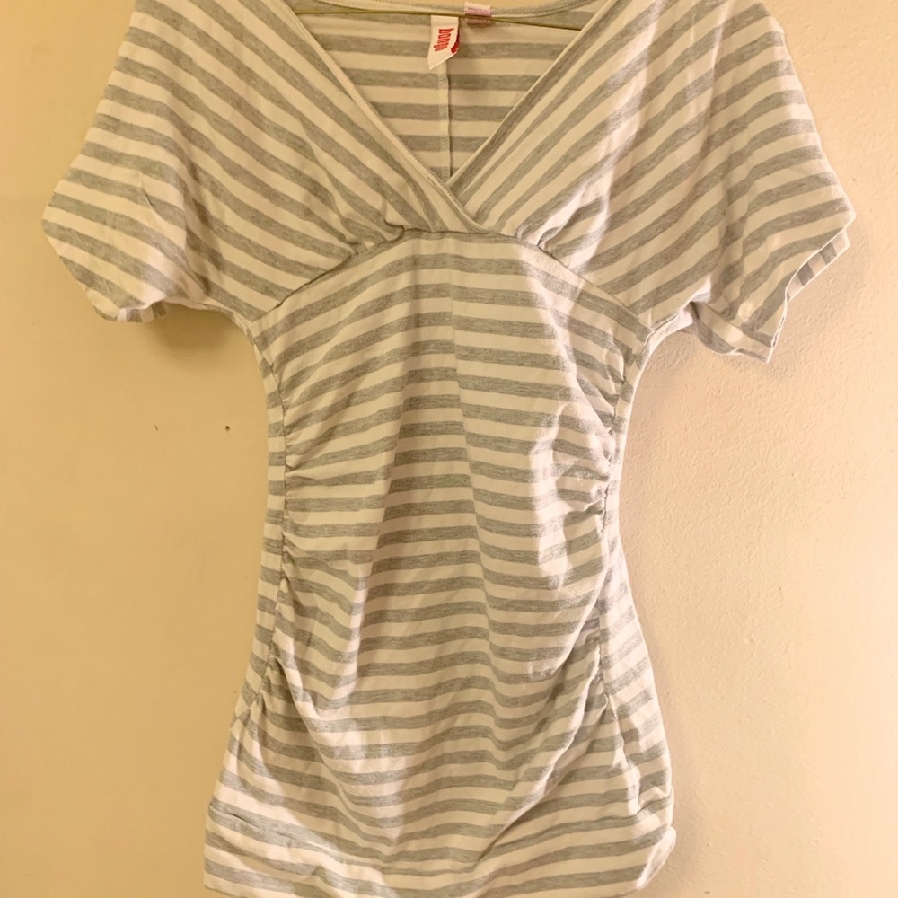 🥰😍Great condition lightly used BONGO STRETCH RUCHED LONG CRISSCROSS BREAST TOP